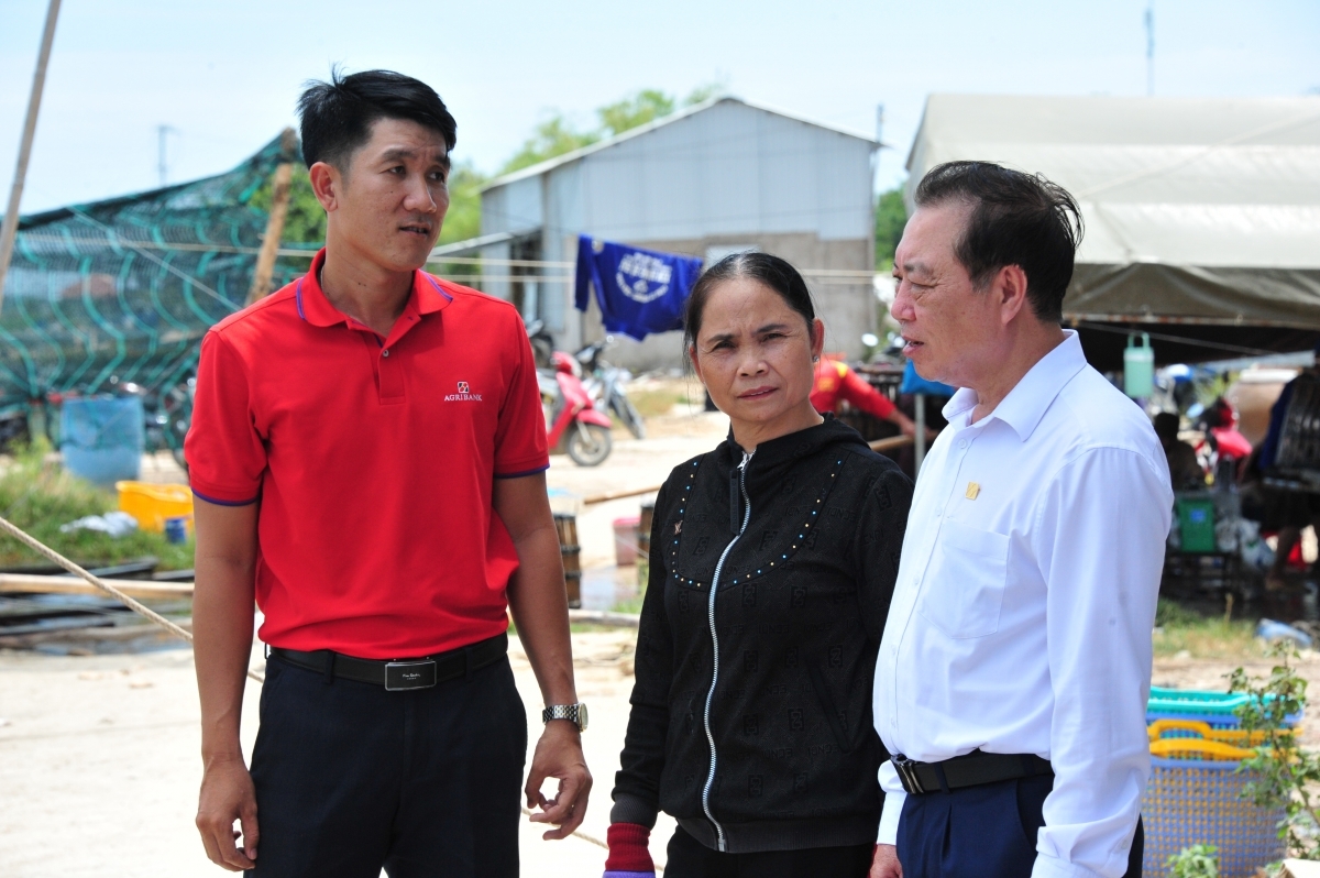 Nữ tỷ phú “chân đất” Nguyễn Thị Lý: Hành trình từ đào ao thuê đến chủ vựa cá tra trăm tỷ